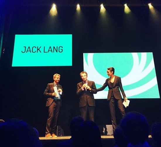 Jack Lang, entouré d'Emmanuel de Burretel (président de la SPPF) et Leïla Kaddour